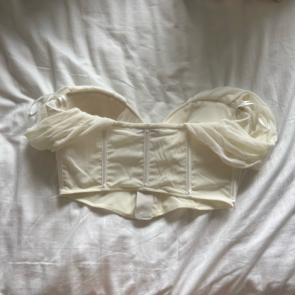 Fashion Nova off the should corset top cream - Picture 2 of 4
